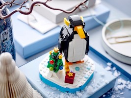 Набор LEGO Christmas Penguin