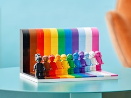 Набор LEGO Everyone Is Awesome