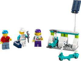 Набор LEGO 40526 Electric Scooters & Charging Dock
