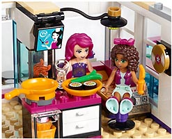 Набор LEGO Поп-звезда: дом Ливи