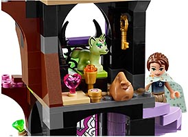 Набор LEGO Спасение Королевы Драконов