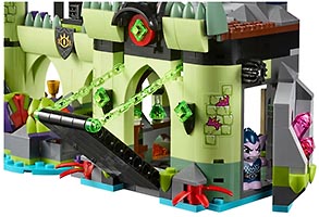 Набор LEGO Побег из крепости Короля гоблинов