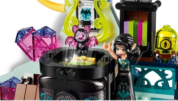 Набор LEGO Решающий бой между Эмили и Ноктурой