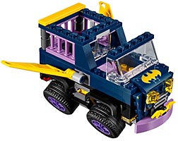 Набор LEGO Секретный бункер Бэтгёрл