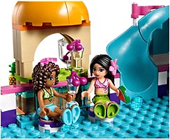Набор LEGO Летний бассейн в Хартлейк-сити