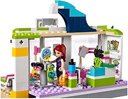 Набор LEGO Пляжный магазин Хартлейк Сити
