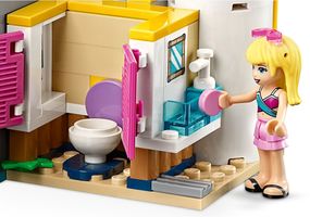 Набор LEGO Вечеринка Андреа у бассейна