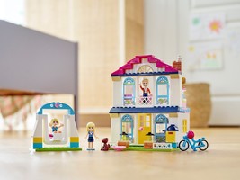 Набор LEGO Stephanie's Family Home