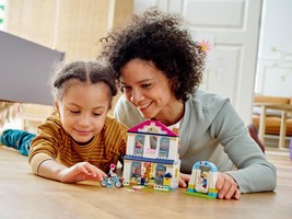 Набор LEGO Stephanie's Family Home