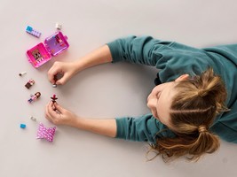 Набор LEGO Olivia's Shopping Play Cube