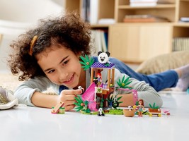 Набор LEGO Panda Jungle Tree House