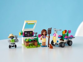 Набор LEGO Olivia's Flower Garden