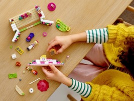 Набор LEGO Heartlake City Park CafГ©
