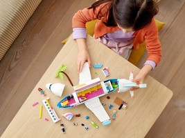 Набор LEGO Heartlake City Airplane