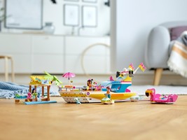 Набор LEGO Party Boat