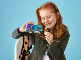 Набор LEGO Stephanie's Jungle Cube - Research Room