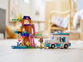Набор LEGO Vet Clinic Ambulance