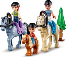 Набор LEGO Forest Horseback Riding Center