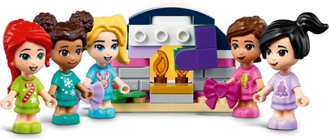 Набор LEGO Friends Advent Calendar 2021