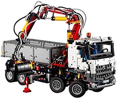 Набор LEGO 42043 Мерседес-Бенц Арокс 3245