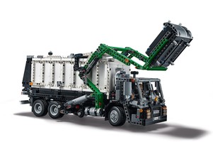 Набор LEGO Грузовик Mack™ 2 в 1