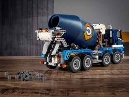Набор LEGO Cement Mixer