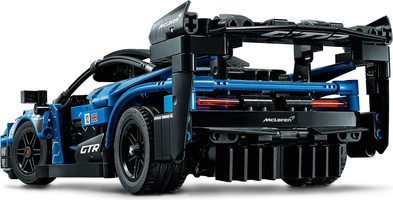 Набор LEGO McLaren Senna GTR