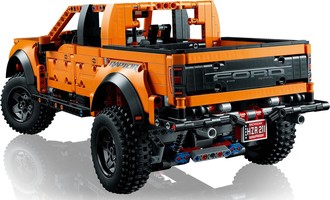Набор LEGO Ford F-150 Raptor