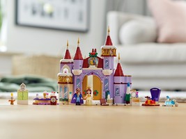 Набор LEGO Belle's Castle Winter Celebration