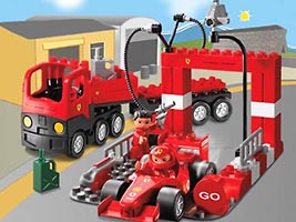 Набор LEGO 4694 Команда гонок Формула-1 'Феррари'