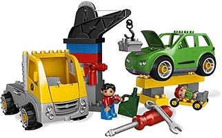 Набор LEGO Авторемонтная мастерская за работой