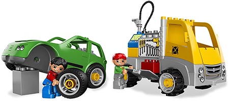 Набор LEGO Авторемонтная мастерская за работой
