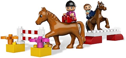 Набор LEGO Конюшня