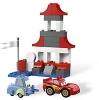 Набор LEGO Тачки 2 - Пит-стоп