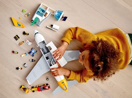Набор LEGO Passenger Airplane
