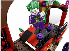 Набор LEGO Двойной Побег из Дома Аттракционов