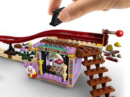 Набор LEGO Haunted Fairground