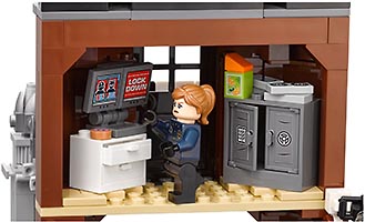Набор LEGO Лечебница Аркхэм