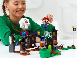 Набор LEGO King Boo and the Haunted Yard Expansion Set