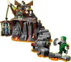 Набор LEGO Journey to the Skull Dungeons