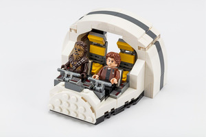 Набор LEGO 75512 Millennium Falcon Cockpit (SDCC 2018)