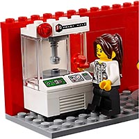 Набор LEGO Феррари FXX K и Центр разработки и проектирования