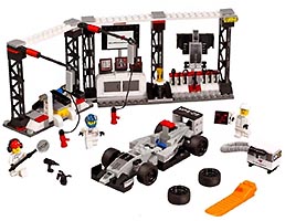 Набор LEGO 75911 Пункт техобслуживания McLaren Mercedes™