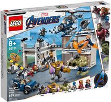 Набор LEGO Битва на базе Мстителей