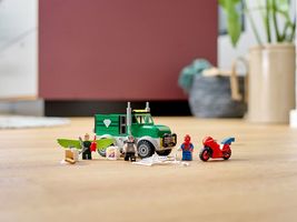 Набор LEGO Vulture's Trucker Robbery