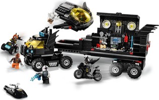 Набор LEGO Mobile Bat Base