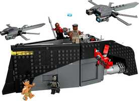 Набор LEGO 76214 Black Panther: War on the Water
