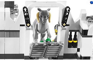 Набор LEGO База Эхо на планете Хот™