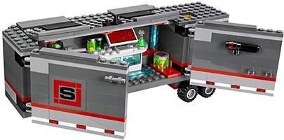 Набор LEGO Побег на Автофургоне