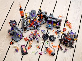 Набор LEGO The Flaming Foundry